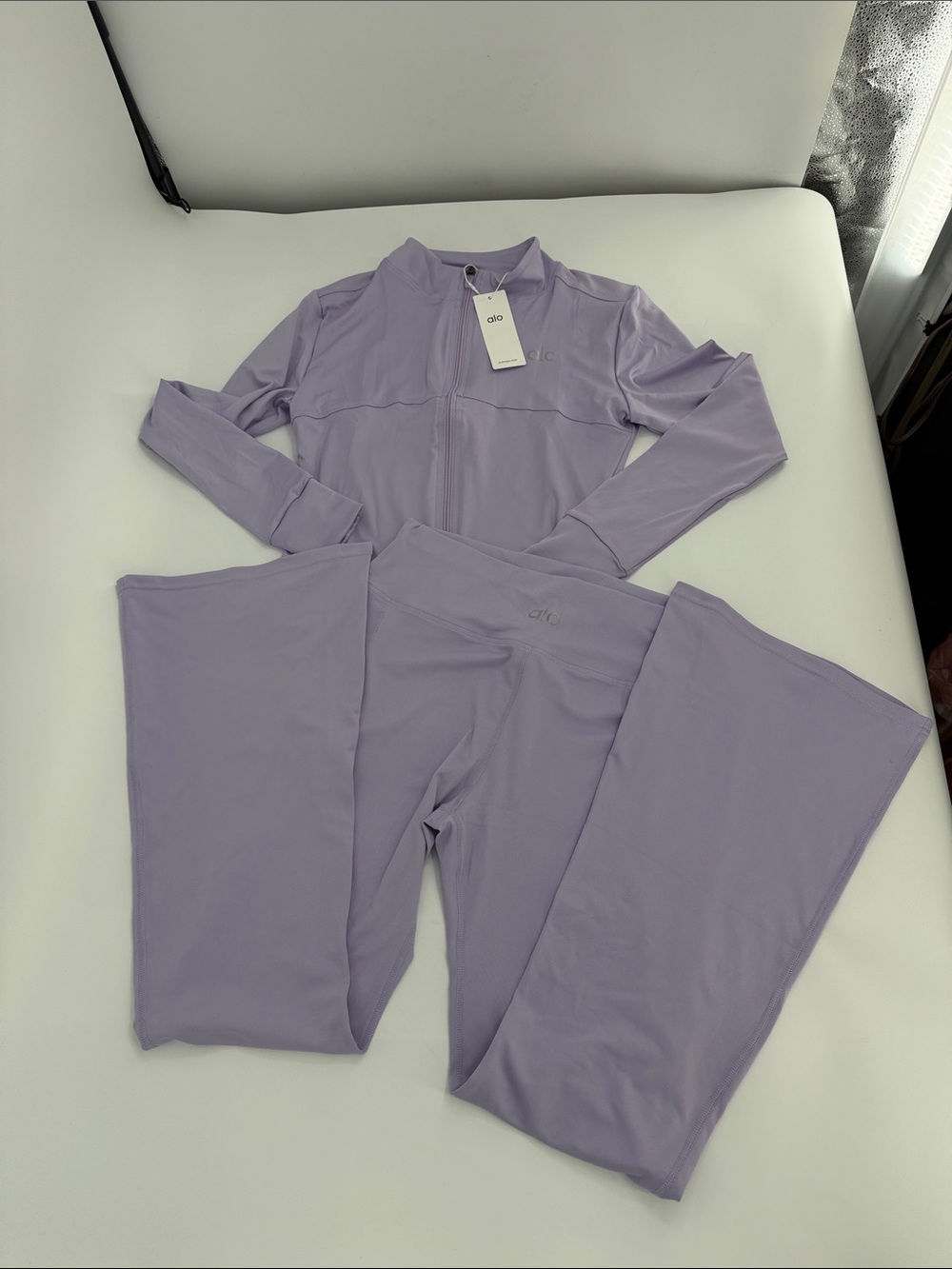 ALO Yoga Women’s Lavender Wide-Leg Pants & Zip Jacket Set